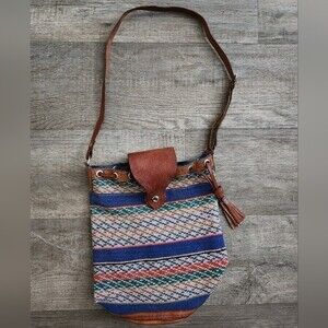 Vintage Woven Knit Hobo Crossbody Handbag with Brown Leather Straps and Buckle C